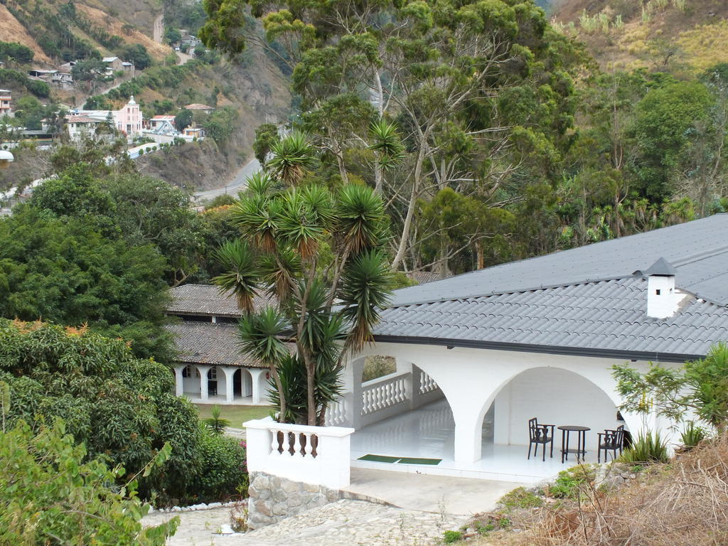 Hosteria La Eterna Primavera Huigra ภายนอก รูปภาพ