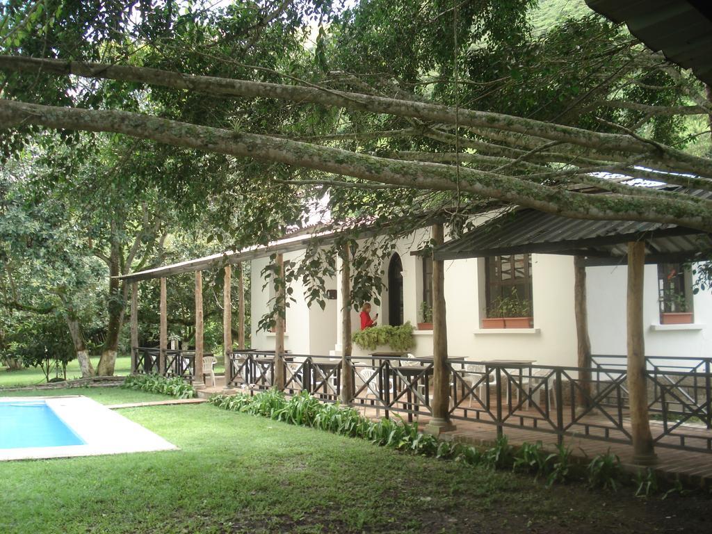 Hosteria La Eterna Primavera Huigra ภายนอก รูปภาพ