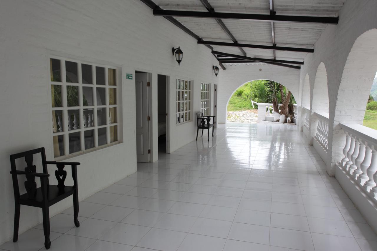 Hosteria La Eterna Primavera Huigra ภายนอก รูปภาพ