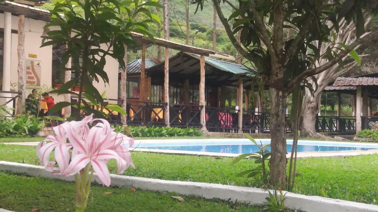 Hosteria La Eterna Primavera Huigra ภายนอก รูปภาพ
